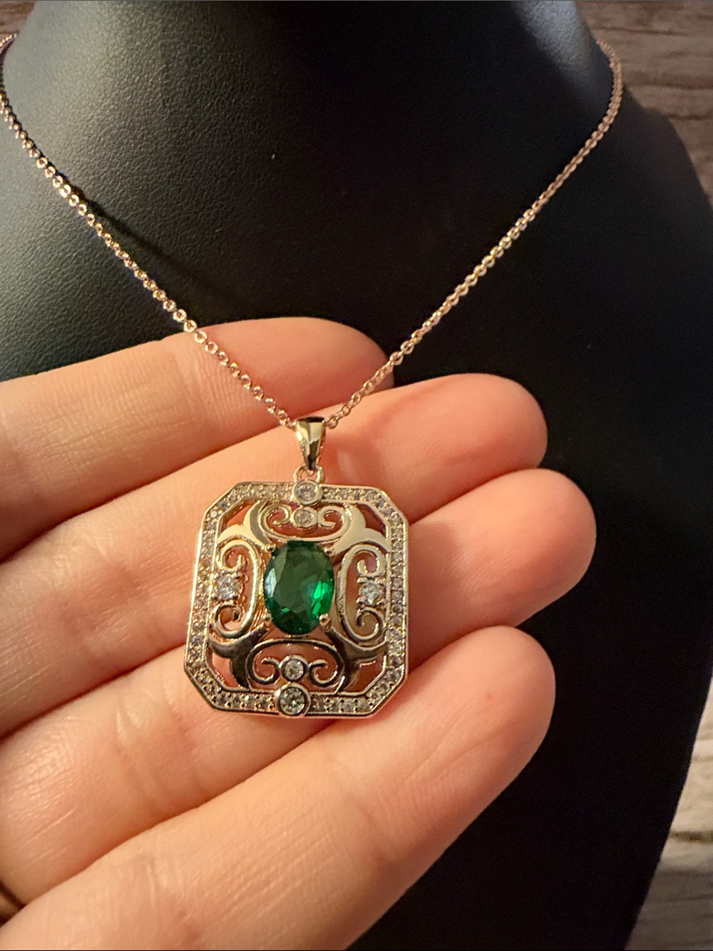 Gold Plated filigree Emerald Green Square Pendant Necklace Rose Gold Tone